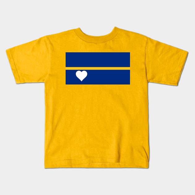 Nauru love Kids T-Shirt by ktpnn